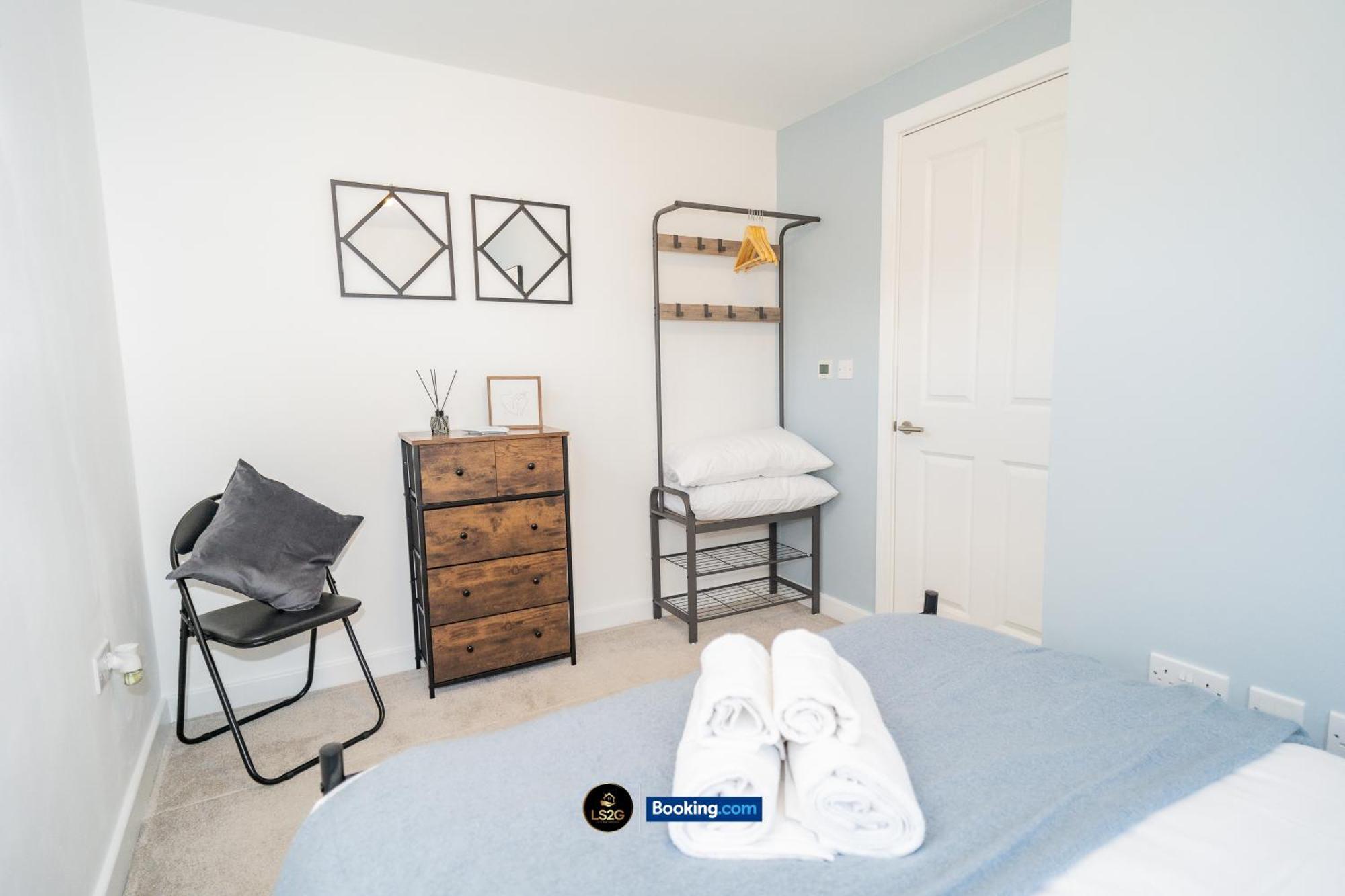 Spacious 2 Bedroom Apt By Ls2G Short Lets & Serviced Accommodation Greater London With Free Wifi Exterior photo